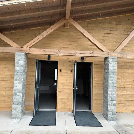 7 Lakes مكان تخييم