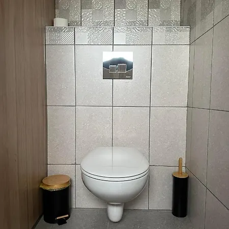 مكان تخييم 7 Lakes *