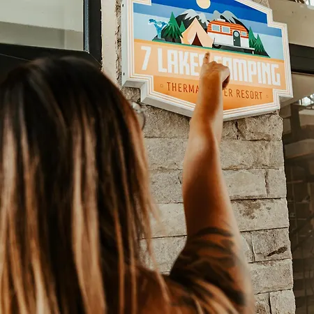 7 Lakes مكان تخييم *