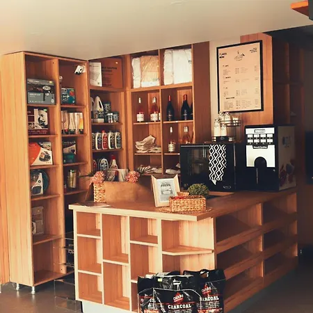 7 Lakes مكان تخييم *