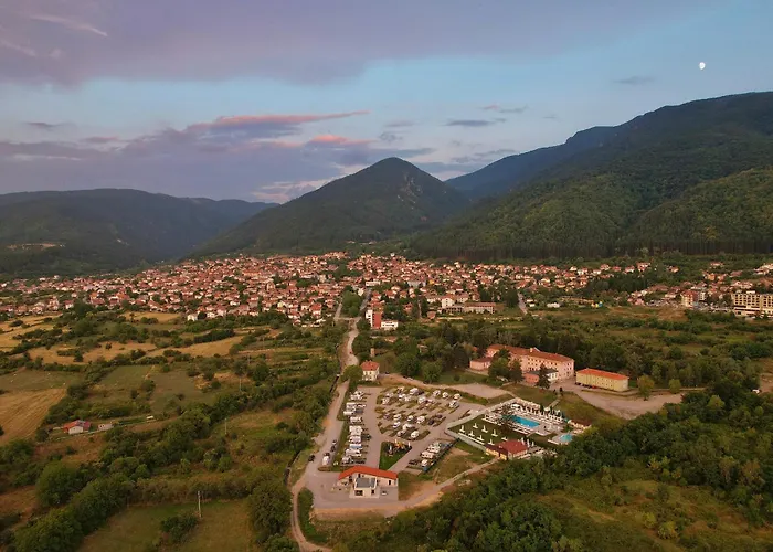 Къмпинг 7 Lakes Сапарева Баня